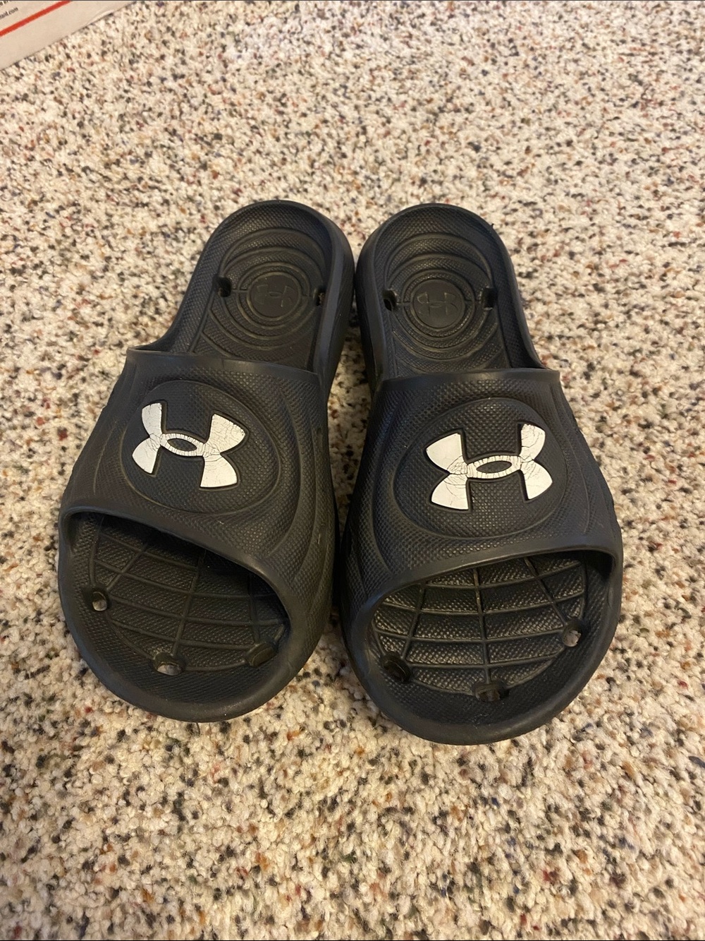 Under Armour Kids Black Slide Sandals with White Logo size 11